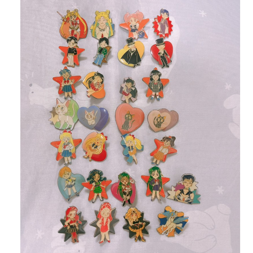 【日本帶回】✨稀有難入手✨ 美少女戰士 徽章 復古 懷舊 早期懷舊 胸針 徽章 別針 二手 小兔 月光仙子 水手服