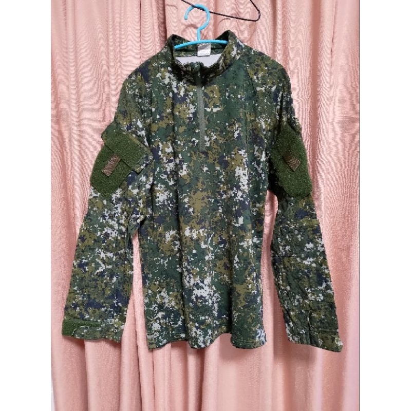 陸軍數位迷彩戰鬥衫青蛙裝-XL未使用但有瑕疵（碰到皮帶魔鬼氈）