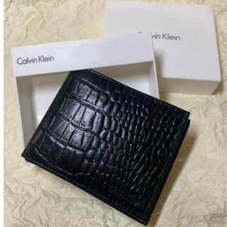 [CALVIN Klein] 男士短夾皮包錢包,採用優質皮革材料,許多隔層出清499元