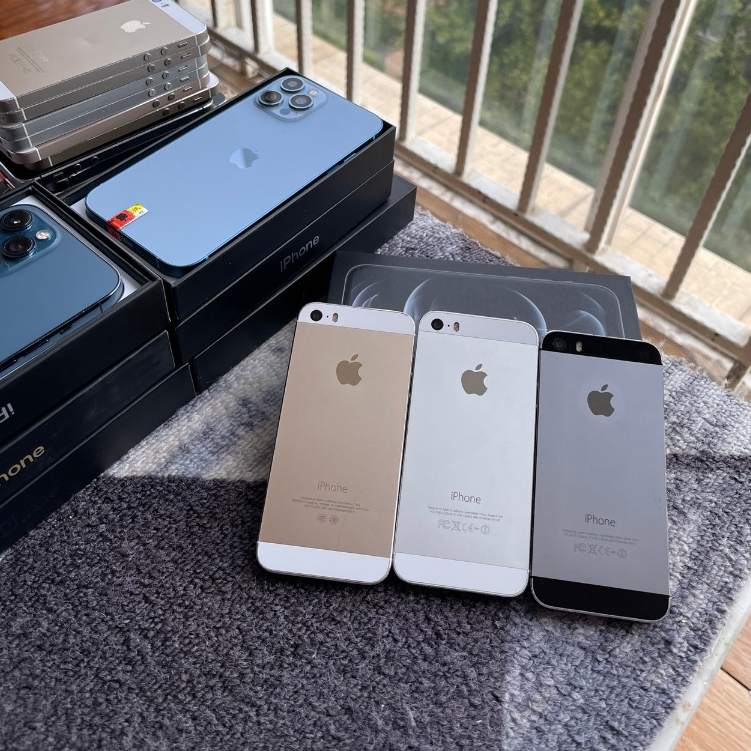 iPhone5s超新機 可玩蛋仔派對 i5s 5s i5 蘋果5s 蘋果5 哀鳳5s 備用機 交換禮物