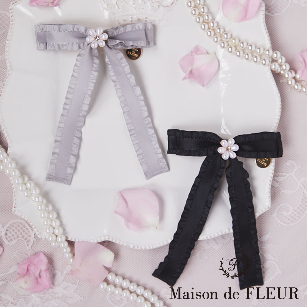 Maison de FLEUR 輕甜花朵寶石釦緞帶髮夾(8A42FHJ0500)