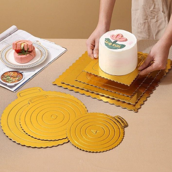 【現貨】金色6吋/8吋蛋糕紙盤 (正方/圓形) 底板 蛋糕盒 外帶盒 包裝盒 紙盒 蛋糕襯 蛋糕托盤