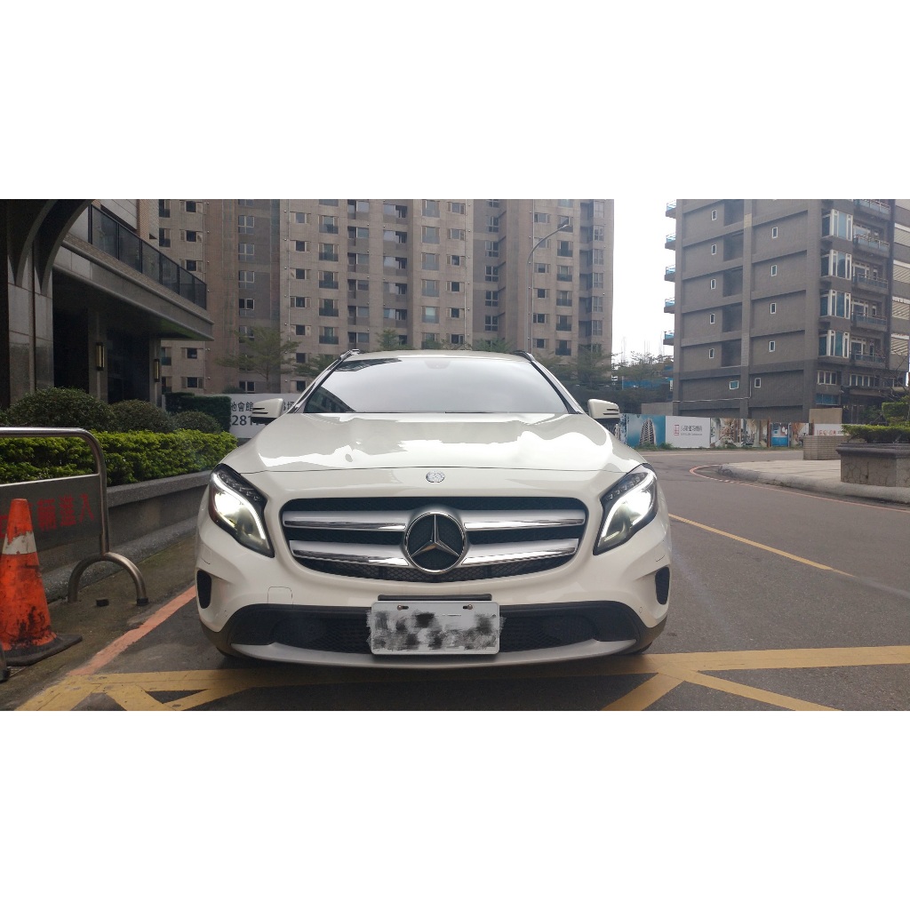 2015 M-Benz GLA-Class GLA180  渦輪增壓 一手自用 無待修 原廠認證中古車