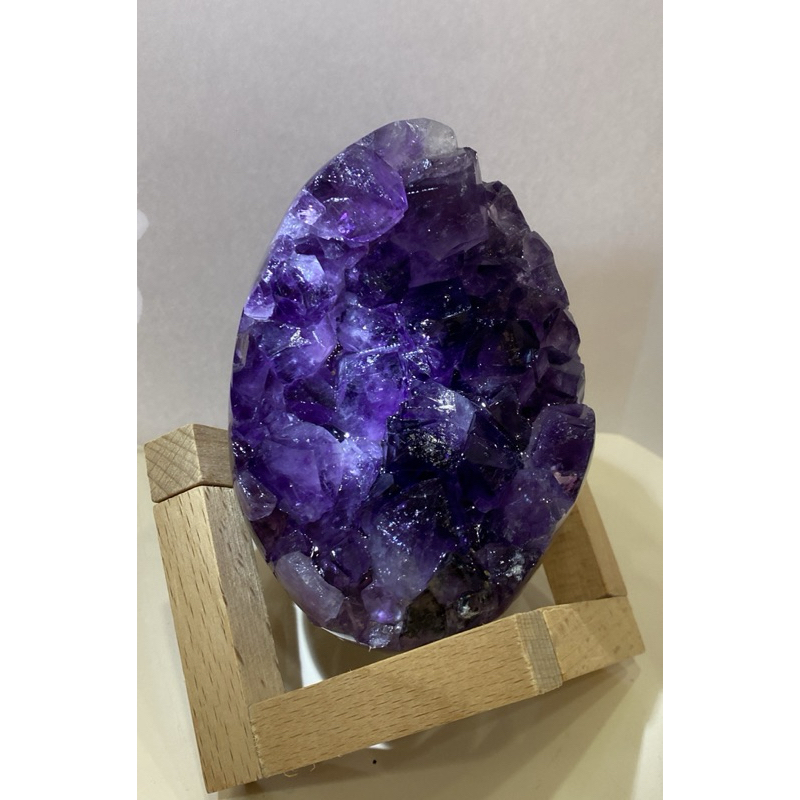 800g 天然 蛋狀 大牙艷紫 紫水晶 （含座）（含運）