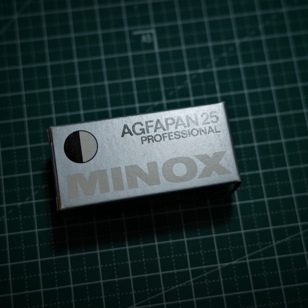 《稀有收藏》MINOX AGFAPAN 25 底片 間諜相機 8x11底片 德國 全新未拆 彩色負片