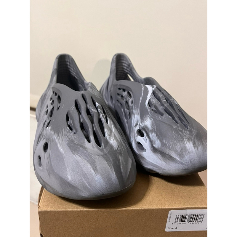 二手Yeezy foam runner 潑漆 水泥灰 US8 26.5公分