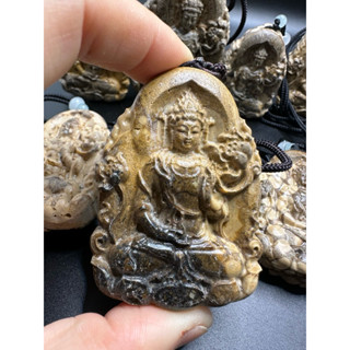 D10267 收藏品 天然泰國龍宮舍利原礦 龍宮舍利 老料靈骨跳出舍利 雕刻 觀音菩薩 墜飾 墜子 項鍊