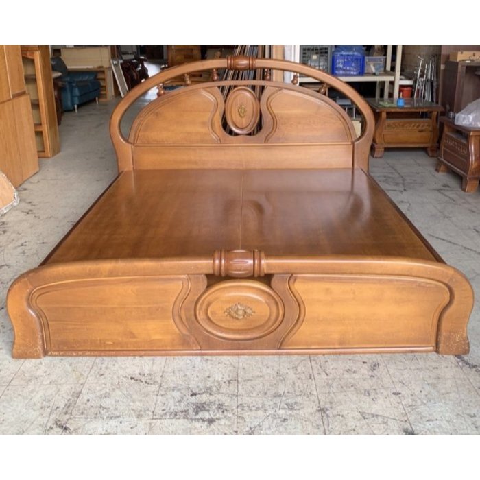 鑫高雄駿喨二手貨家具(二手及全新買賣)---6尺 加大 雙人床 實木床架 床架 組合床 床組