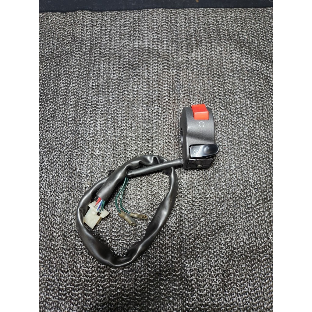 FZS 150 V3 右開關 總成 原廠 零件 中古 二手 殺肉 山葉 YAMAHA FZS150