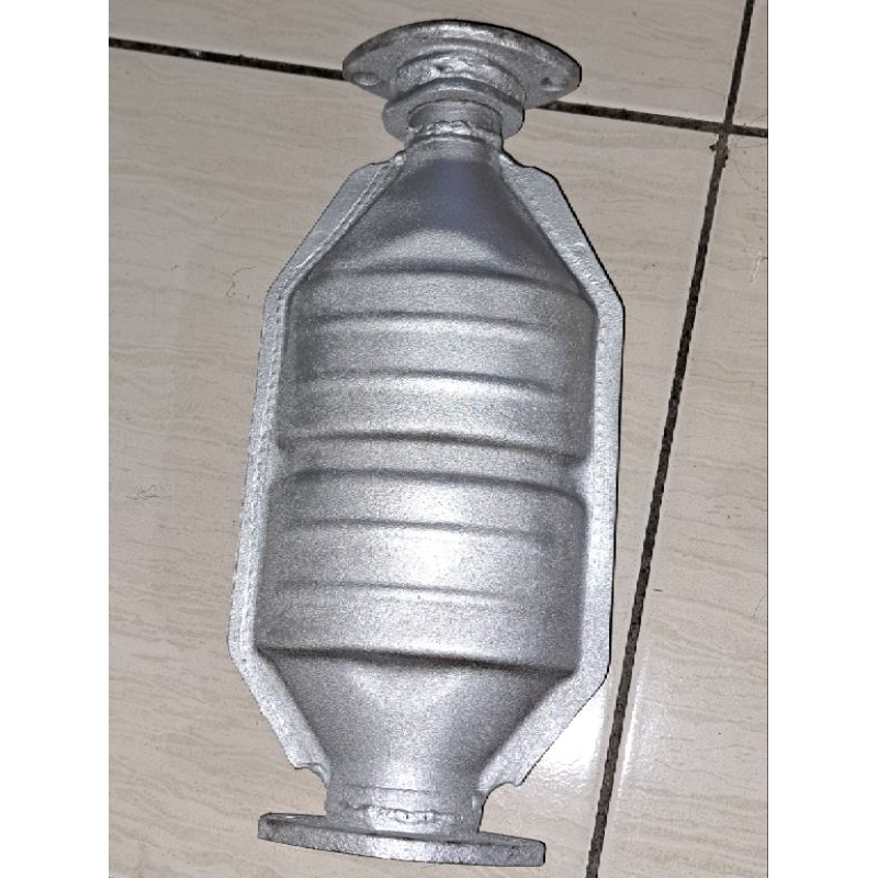 TOYOTA瑞獅 zace稀有 原廠 正廠 觸媒段 排氣管 驗車廢氣必備 耐高溫防鏽漆處理