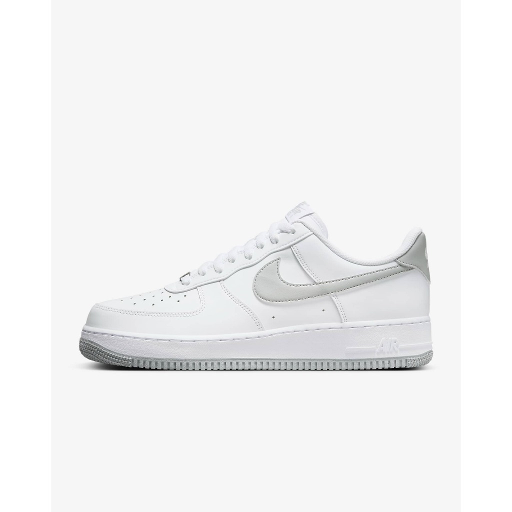 【NIKE AIR FORCE 1 07 AF1 】雲雨灰 男鞋 白灰 FJ4146-100
