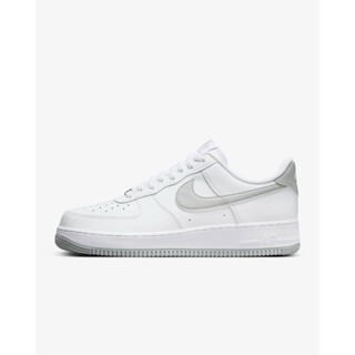 【NIKE AIR FORCE 1 07 AF1 】雲雨灰 男鞋 白灰 FJ4146-100