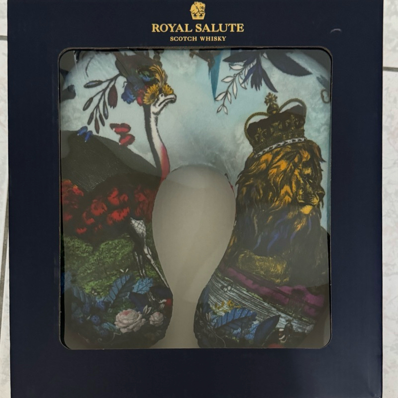 全新 皇家禮炮 蘇格蘭 威士忌 頸枕Royal Salute Scotch Whisky 旅行頸枕