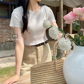 【Fee現貨7色】現貨木耳邊短版坑條上衣內搭🔥短上衣 女上衣 短袖 素T 合身上衣 顯瘦穿搭 韓系穿搭