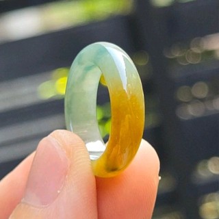 嗨，寶貝銀飾珠寶* 緬甸玉A貨 ☆保證A貨 光滑油潤 冰種 三彩 飄花翡翠戒指 戒圈10-12