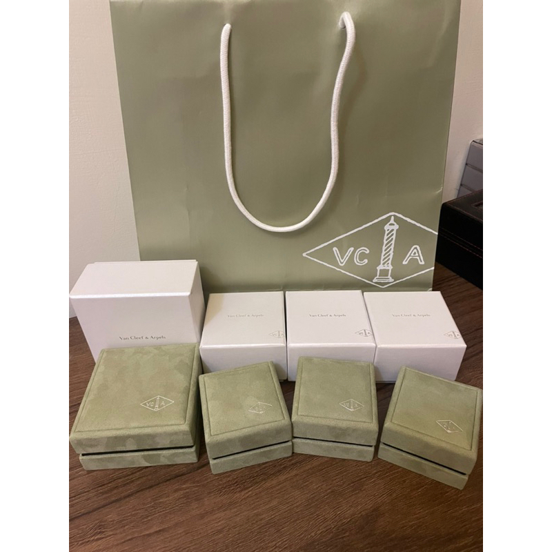 梵克雅寶 van cleef&amp;arpels VCA專櫃正品項鍊/戒指/耳環 珠寶盒 緞面紙袋