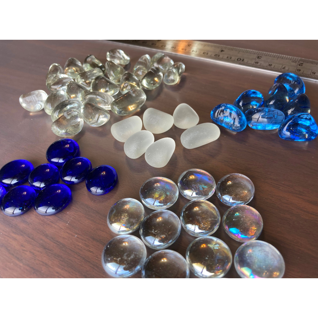 出清 水族箱 漂亮裝飾小石子 50顆左右　玻璃石 扁珠 玻璃珠 透明 磨砂 白色 水藍色