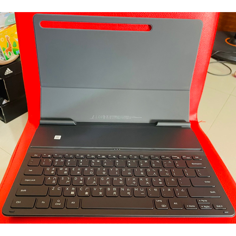 (全新）原廠公司貨 三星 Samsung Galaxy Tab S7 FE 鍵盤皮套 （SM-T736B)