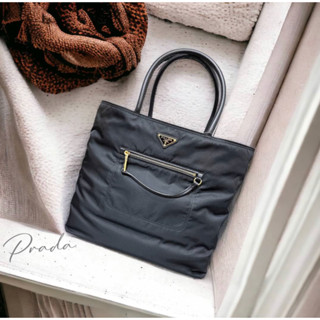 二手旗艦 PRADA 黑色 尼龍 帆布 直式 肩揹包 手提包 托特包 中性包(中友店)