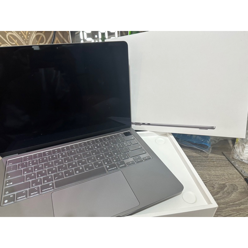 近全新蘋果筆電 MacBook Air