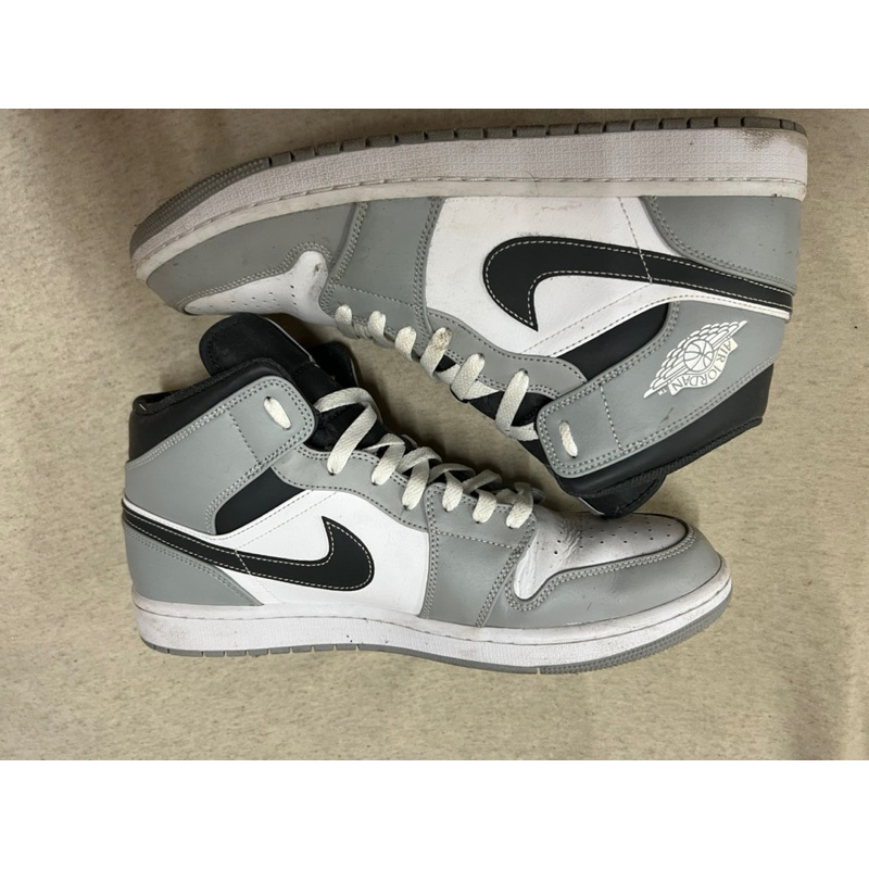 Jordan 1 mid light smoke grey us11.5