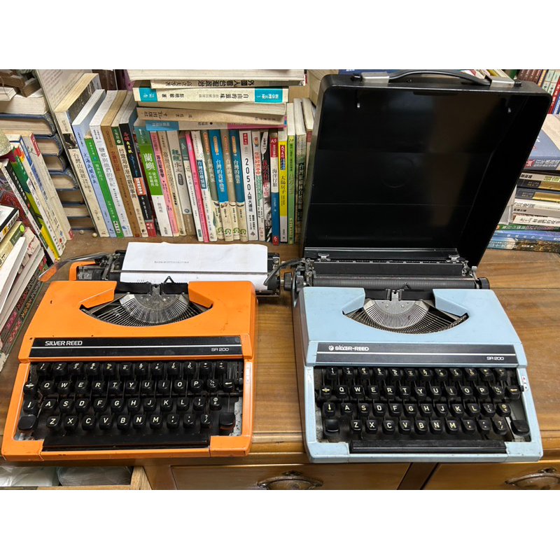 （珍品）（復古橘/藍合售）打字機/SILVER REED SR200 日製/可打字/附教學/維修服務