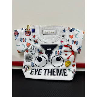 遠東百貨專櫃品牌國際精品Eye Theme眼睛系列衣服造型後背包