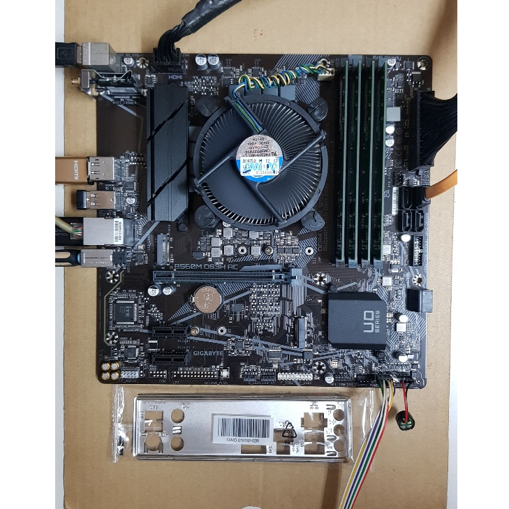 GIGABYTE 技嘉 B560M DS3H AC 主機板 1200腳位 原廠保固內 B560 H570 Z590