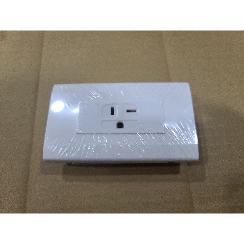 （退場剩料）WNF3620W 220V插座