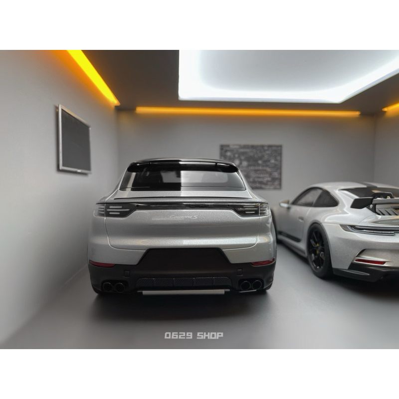 1/18 Porsche Cayenne Coupe S 保時捷模型車  《紅卡鉗升級版》 保時捷周邊 房間擺設 收藏品