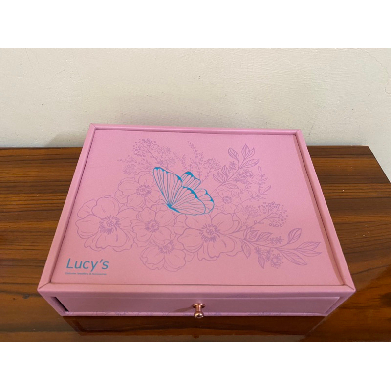 Lucy’s 全新飾品盒❤️❤️（粉色）勿下單客訂