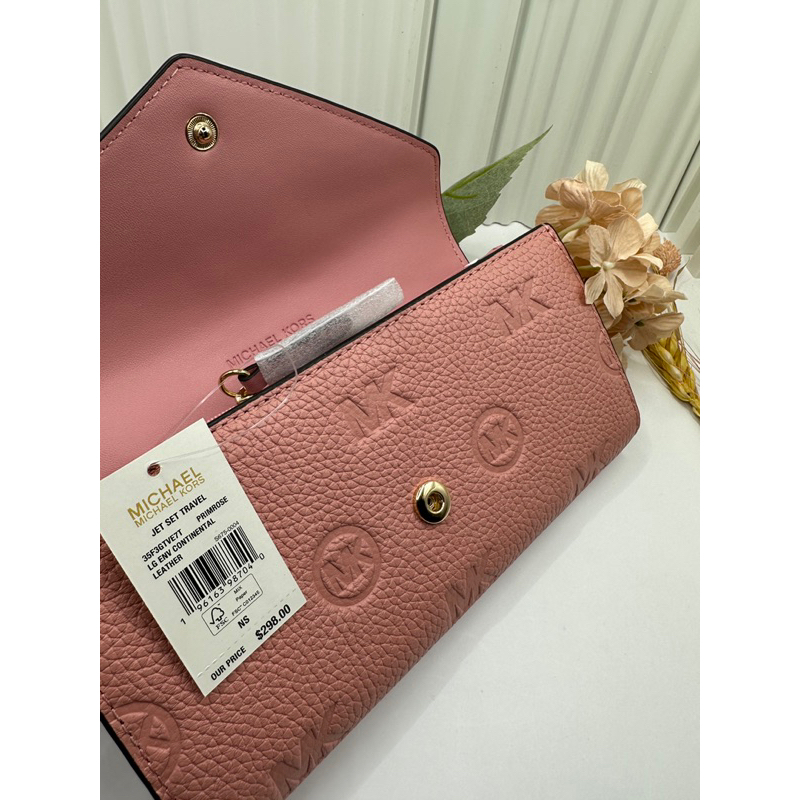 🌸貓咪購購🌸 免運現貨🥰Michael Kors~~MK信封長夾～粉色～很棒🇺🇸❤️💕美國特惠搶到～🤭🥹正品