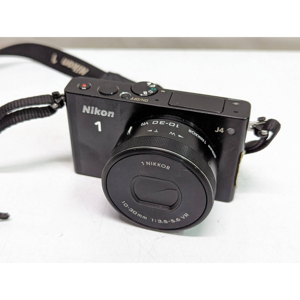 【蝦米二店】二手 Nikon 1 J4 相機 單眼數位相機 + 可換鏡頭10-30mm 一顆(有暗角)