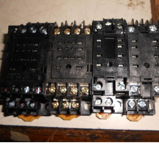 OMRON 底座PYF14A PYF08A PYC-A1 固定鉤 MY2N MY4N 繼電器用