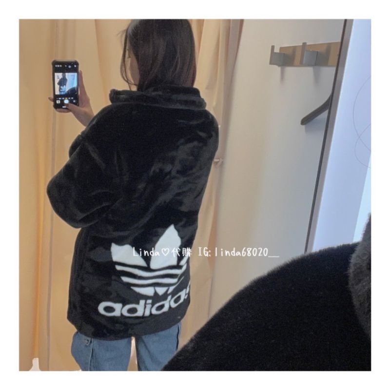 Linda❤️代購 ⚠️ Adidas 愛迪達 黑色 仿兔毛 女款 黑色毛 長版外套 大衣 絨毛  IS5254