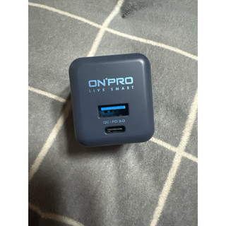 ONPRO雙模快充 PD30W 可折腳超急速迷你充電器