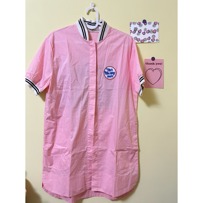 粉色美式風格短袖長版襯衫