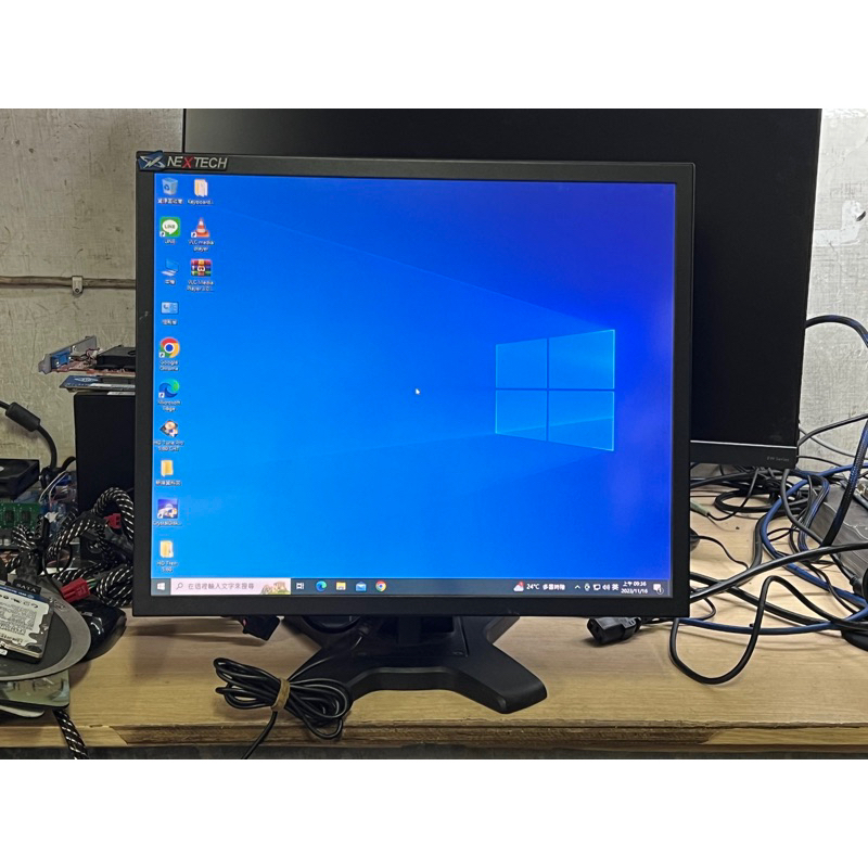電腦雜貨店～19吋LCD液晶螢幕 支援VGA~DVI 二手良品 $600