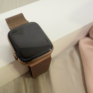 Apple Watch 4 44mm 不銹鋼款金色