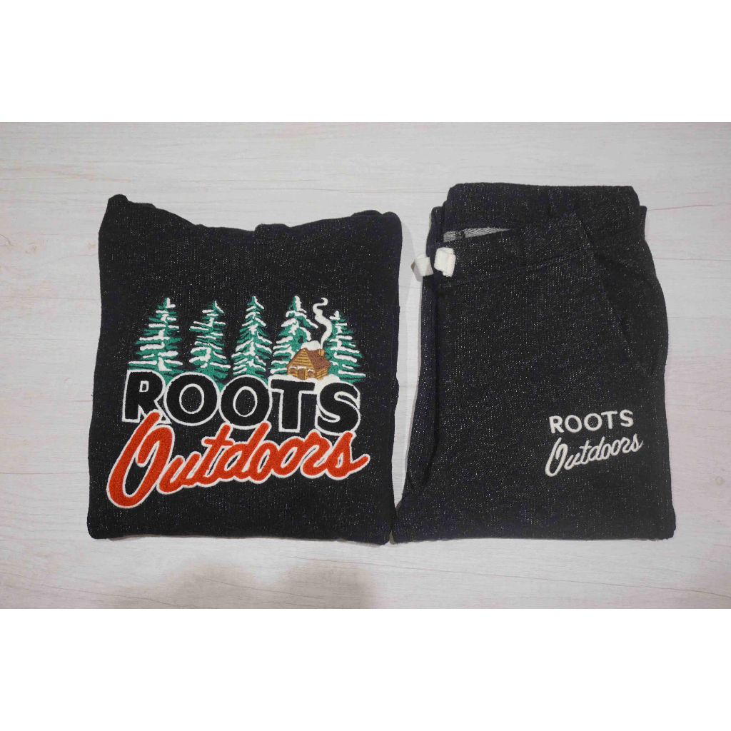 專櫃品牌 加拿大品牌 Roots兒童冬季內刷毛休閒帽T+休閒長褲 套裝 聖誕款 二手童裝 整套販售