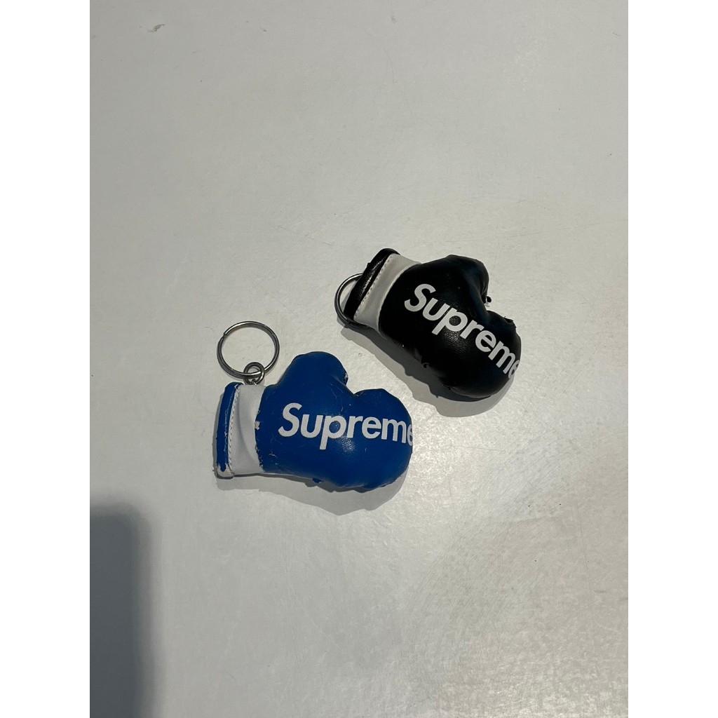 Supreme 拳擊手套鑰匙圈(黑、藍)