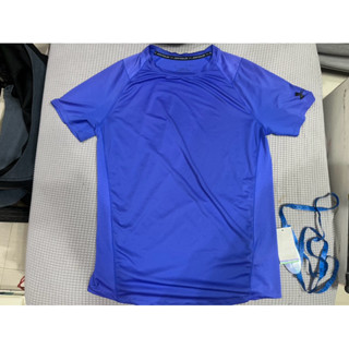 Under armour 男性運動上衣L號，背面有勾紗請看細圖，腋下平量約52公分