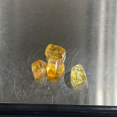 眼緣坊10g的價格 天然 黃水晶 無染無炒臘 威士忌 黃水晶 隨形 切角 角切 切面 高雄現貨 隨機出貨 diy手串批發