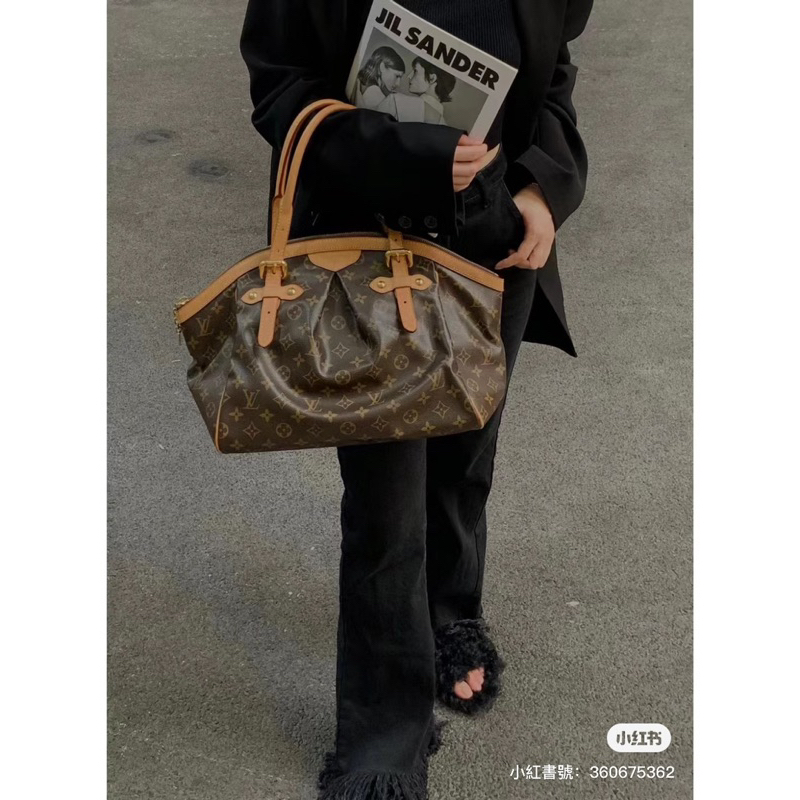 原價七萬五 甜售 法國現貨🇫🇷 Louis Vuitton tivoli 水餃包 🥟 肩背包 9成新✨✨ LV 手提包