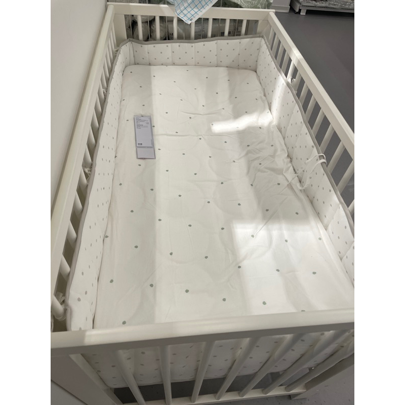 IKEA嬰兒床床欄防護墊、床圍（二手）