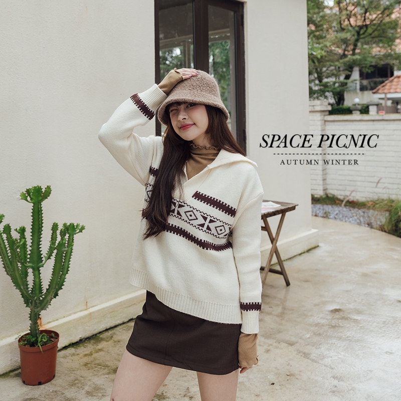 Space Picnic｜V領圖騰針織上衣-2色【C23093046】
