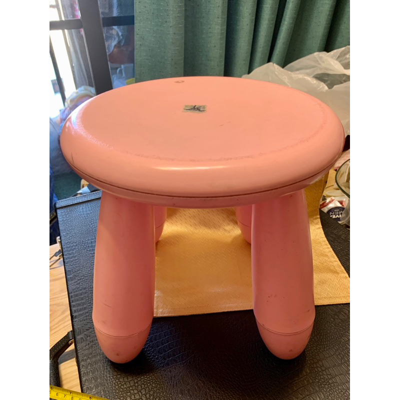 IKEA宜家家居 兒童 膠凳 椅子 凳仔  小四角柱子椅 粉紅色 有污漬 請用漂白水擦拭清潔
