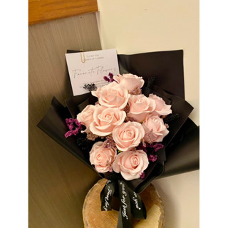 🖤❤️鏗鏘玫瑰，我懂你的美🖤❤️可客制你要的配色 /乾燥花束 永生香皂花束 永生花束 畢業花束 情人節 告白 求婚