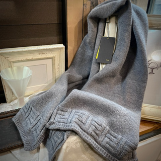 FENDI • Vintage 芬迪100%柔軟針織羊毛 中性個性灰 捲邊披肩圍巾