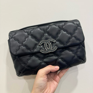 (售出)CHANEL 23cm香奈兒黑羊皮黑LOGO 正品泡芙包、卡標齊全 二手85新
